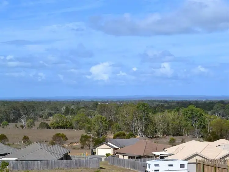 25 Sandy View Drive, Nikenbah QLD 4655