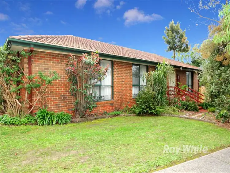 11 Valleyview Drive, Rowville VIC 3178