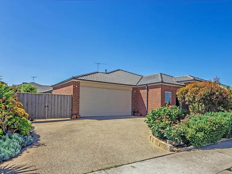 82 Inglewood Drive, Burnside Heights VIC 3023
