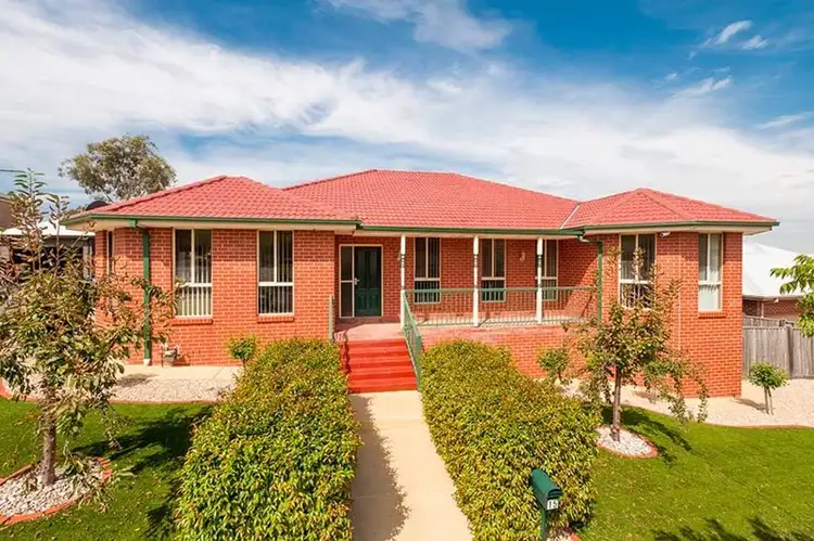 15 Beau Vista Drive, Craigieburn VIC 3064
