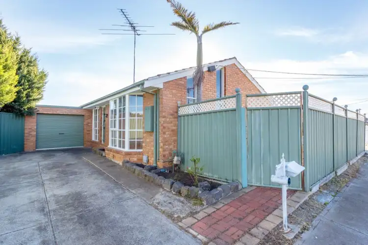 Main view of Homely house listing, 2/18 George Street, St Albans VIC 3021