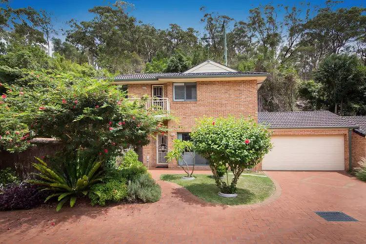 2/84 Griffin Parade, Illawong NSW 2234