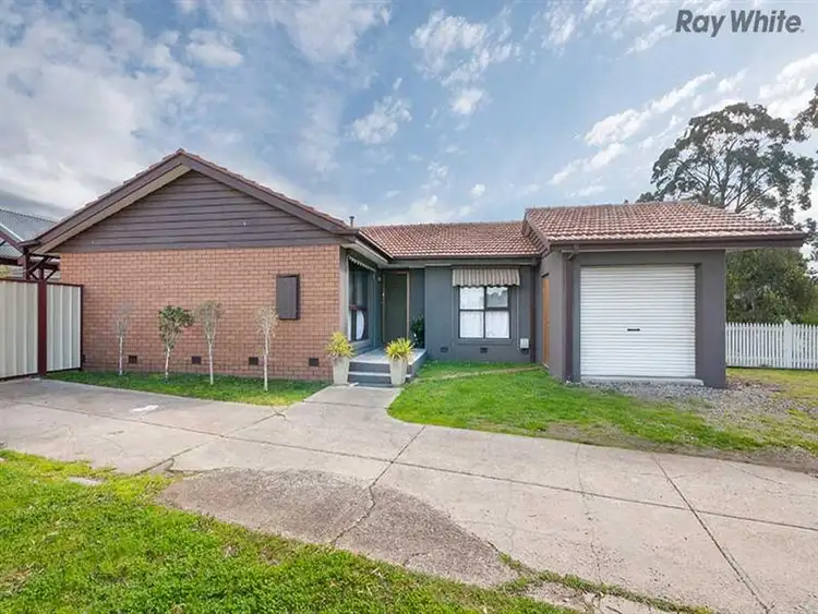 7 Perrett Avenue, St Albans VIC 3021
