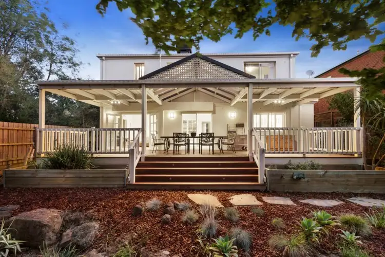 8 Chapel Court, Doncaster VIC 3108