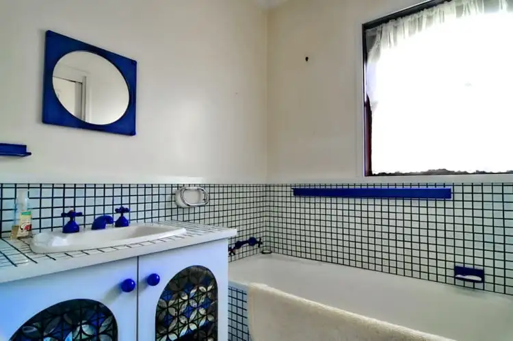 Fifth view of Homely house listing, 6 Nigretta Court, Mount Waverley VIC 3149