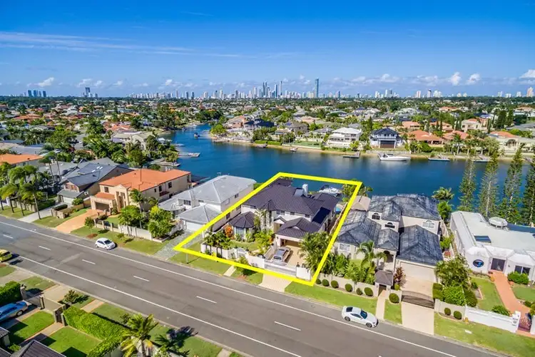 58 Edinburgh Road, Benowa Waters QLD 4217