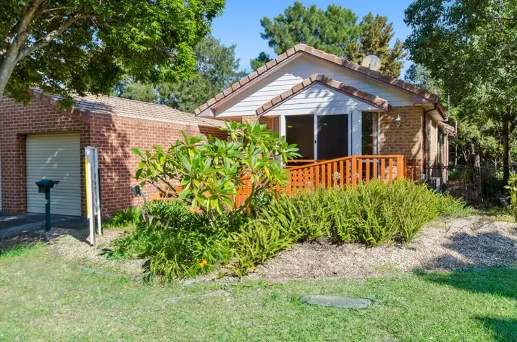 8 Stanthorpe Drive, Kanahooka NSW 2530