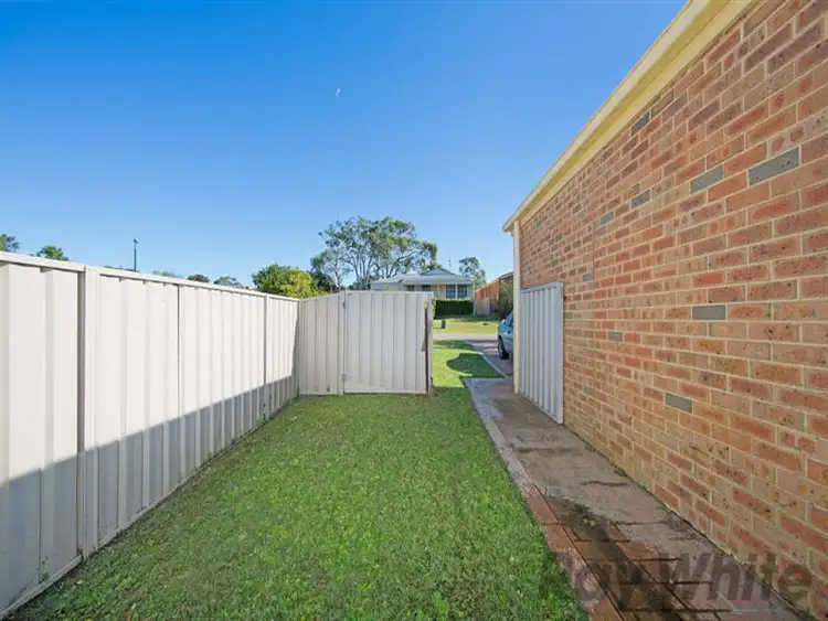 Second view of Homely house listing, 10 Covington Court, Lake Munmorah NSW 2259