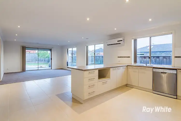 Seventh view of Homely house listing, 2 Islington Avenue, Cranbourne North VIC 3977