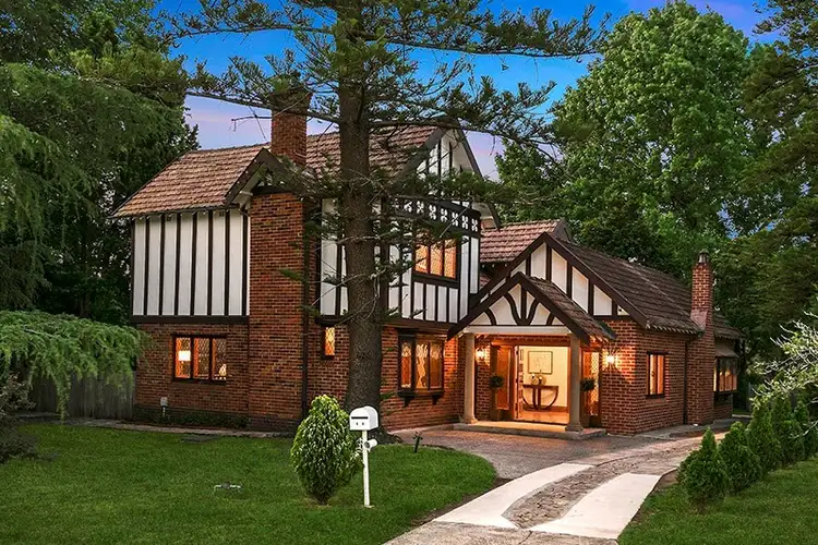 7 Keith Place, Baulkham Hills NSW 2153