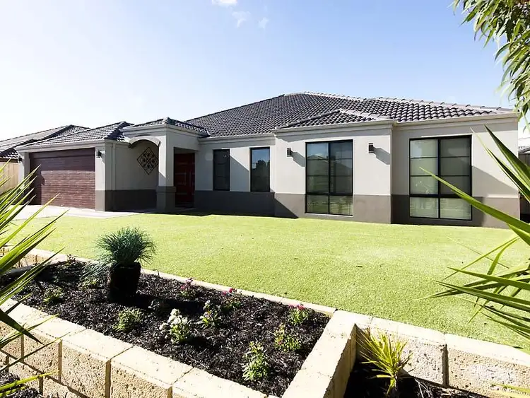 8 Blarney Place, Canning Vale WA 6155