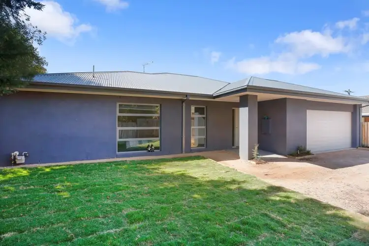 1B Farrell Avenue, Yarra Glen VIC 3775