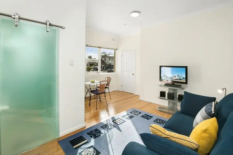 2/52 Lawrence Street, Freshwater NSW 2096