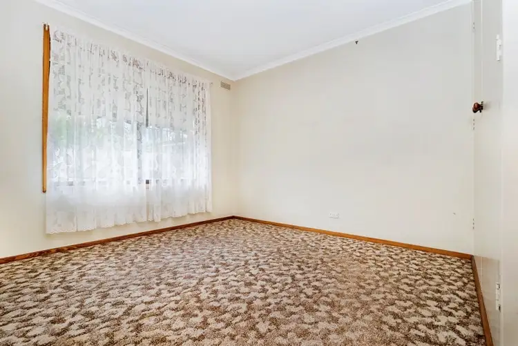 Second view of Homely house listing, 4/5 Carpenter Street, Kangaroo Flat VIC 3555