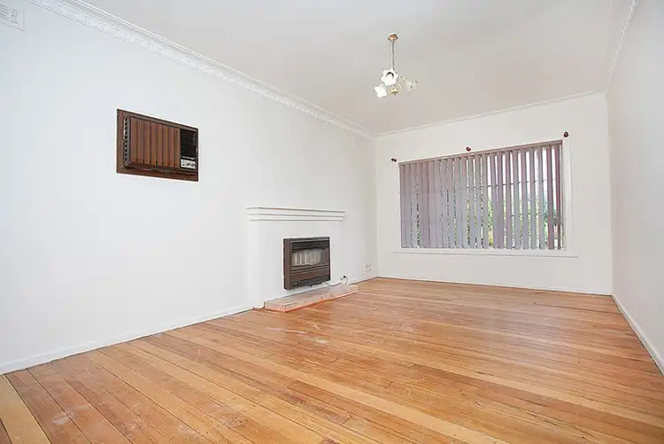 Second view of Homely house listing, 1/86 Oberon Avenue, St Albans VIC 3021