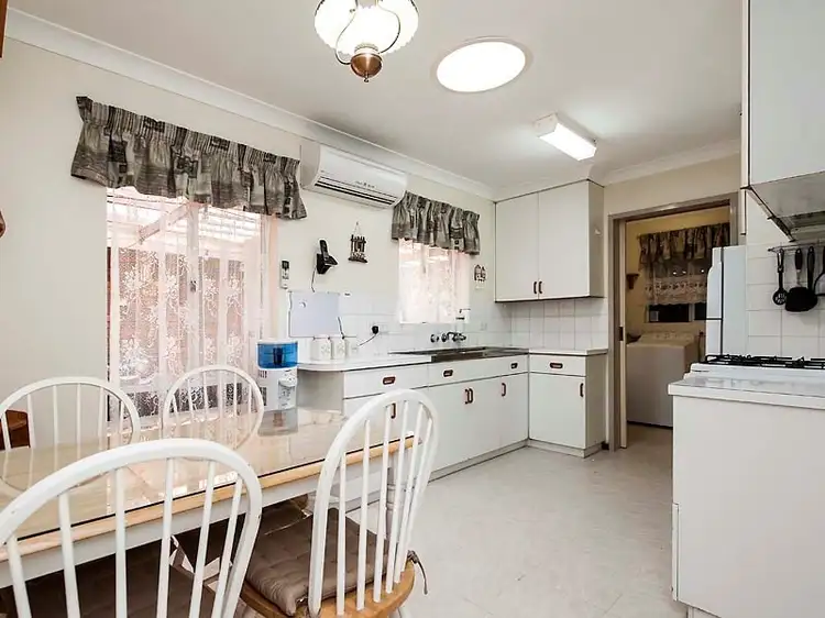 8 Mahogany Street, Maddington WA 6109