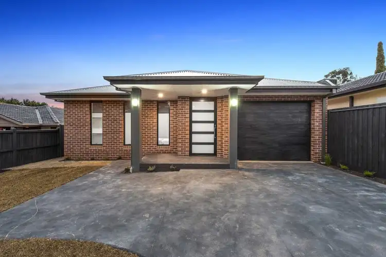 100A LANDSCAPE Drive, Mooroolbark VIC 3138