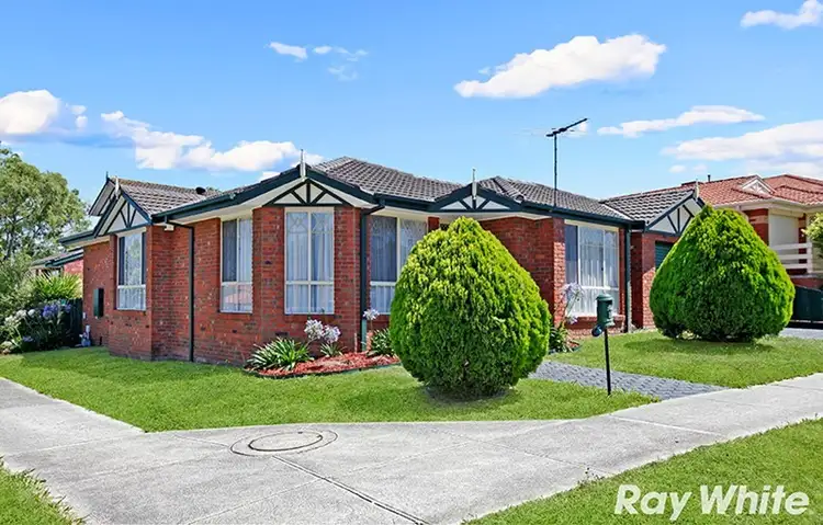 19 Bradley Drive, Mill Park VIC 3082