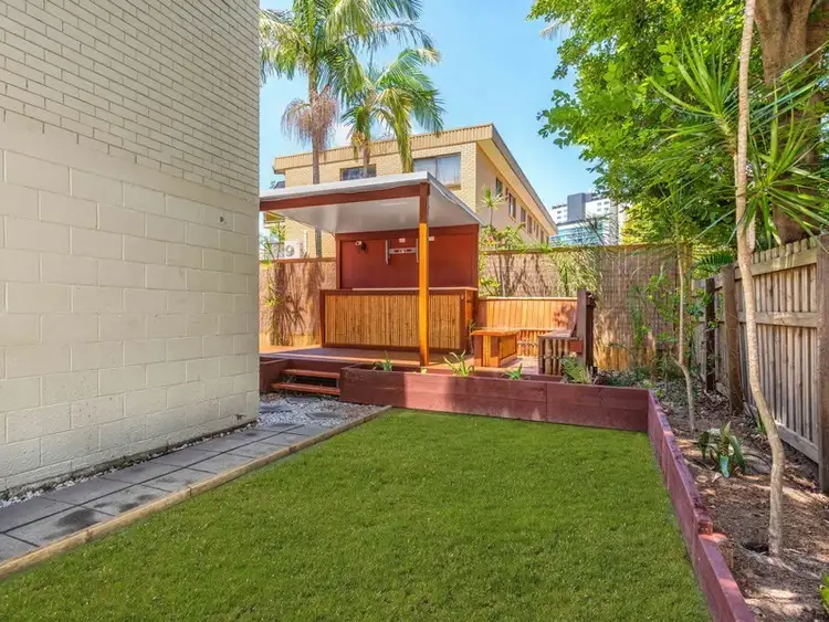 Seventh view of Homely unit listing, 3/33 Kent Street, Hamilton QLD 4007