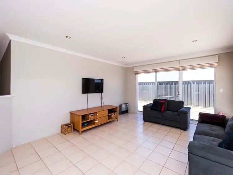Second view of Homely house listing, 7 Songlark Court, Baldivis WA 6171