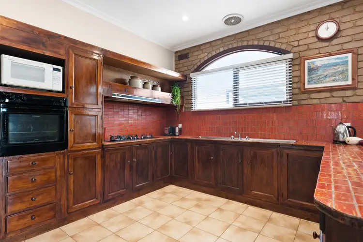 Fifth view of Homely house listing, 10 Loddon Court, Clayton South VIC 3169