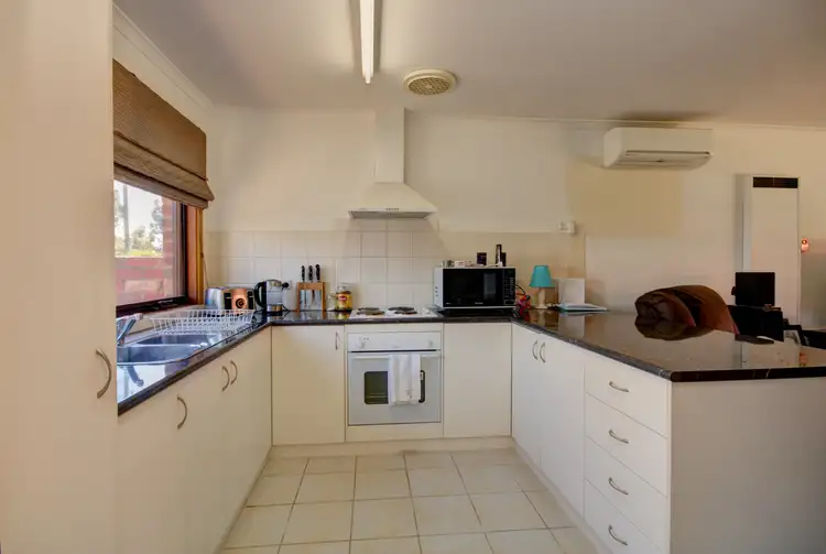 Fifth view of Homely house listing, 1/72 Echuca Road, Rochester VIC 3561