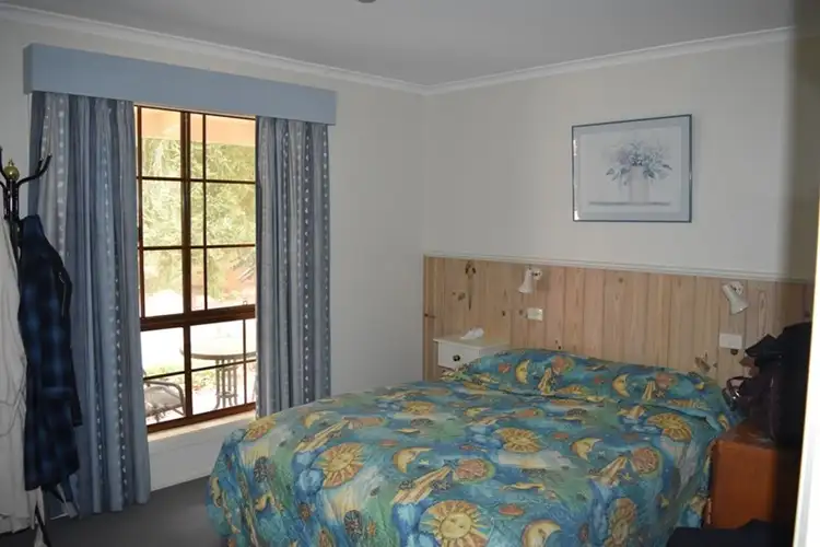 Third view of Homely unit listing, Unit 4/1-5 Racecourse Road, Bright VIC 3741