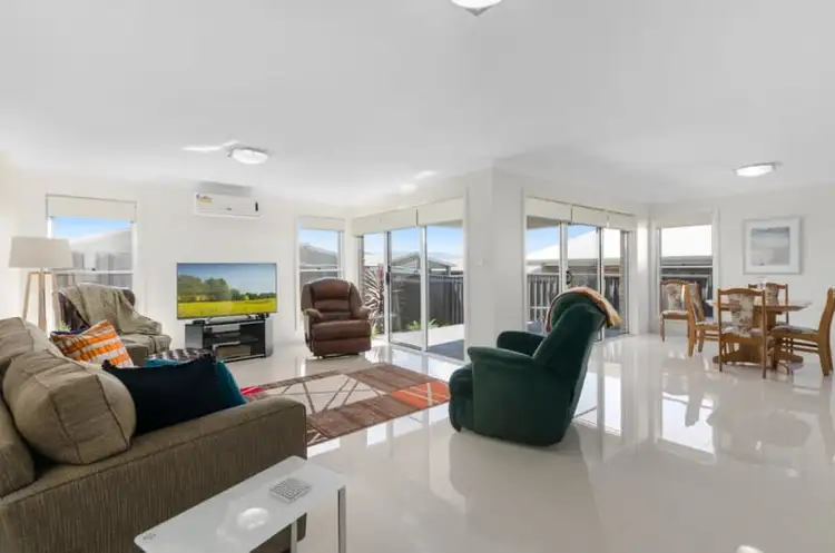 Second view of Homely house listing, 7/102 Kanahooka Road, Kanahooka NSW 2530