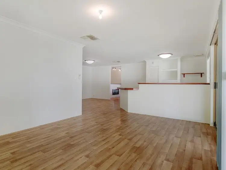 Sixth view of Homely house listing, 8 Maple Vista, Parmelia WA 6167