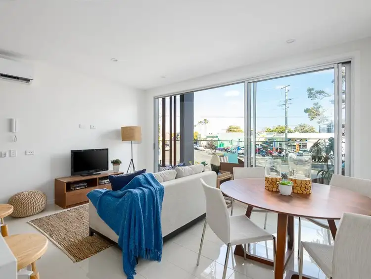 Sixth view of Homely apartment listing, 10/22 Bay Terrace, Wynnum QLD 4178