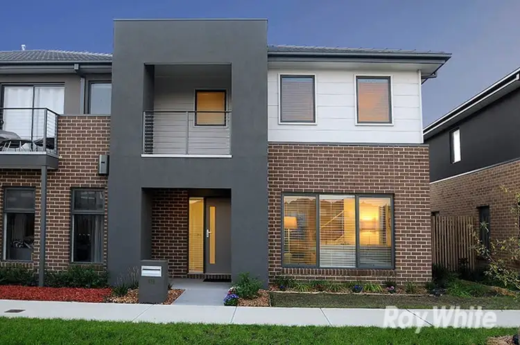 Main view of Homely townhouse listing, 19 Merrimack Crescent, Keysborough VIC 3173
