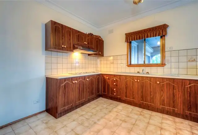 Fifth view of Homely house listing, 14 Yilleen Close, Thomastown VIC 3074