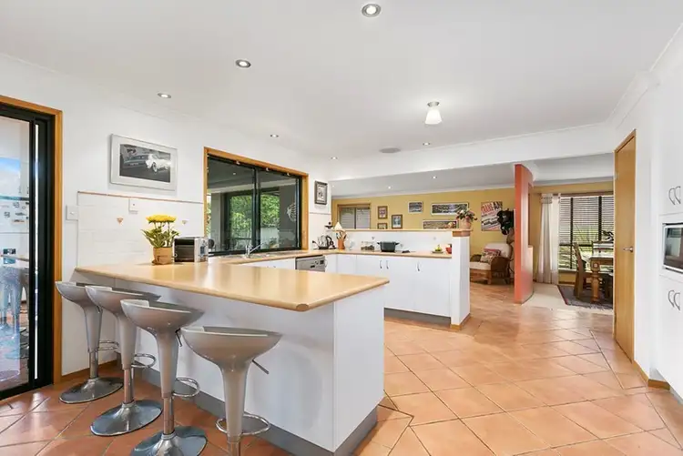 Second view of Homely house listing, 2 Saunders Place, Wynnum QLD 4178