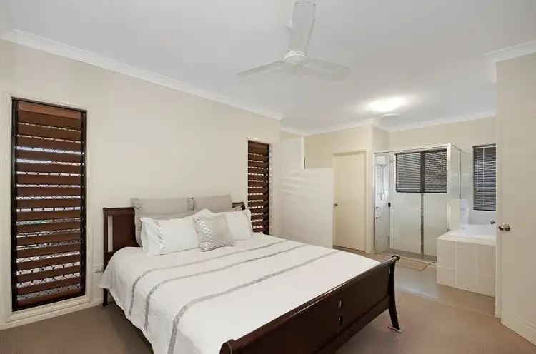 18 Bluff Street, Bushland Beach QLD 4818