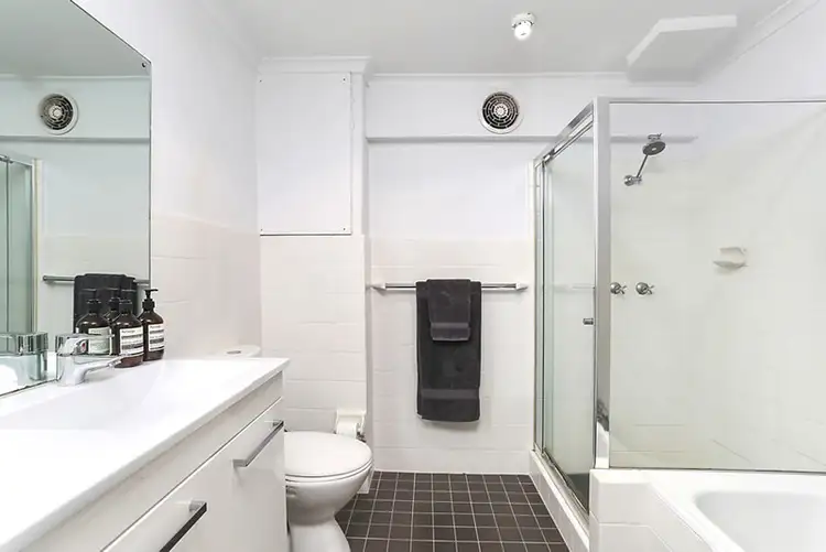 Fifth view of Homely apartment listing, 2/9-13 Hampden Avenue, Cremorne NSW 2090