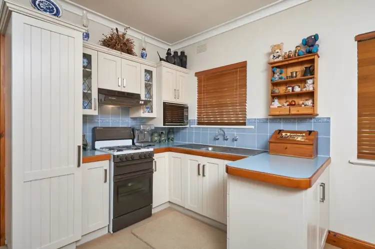 Fourth view of Homely house listing, 8 Waranga Avenue, Mount Austin NSW 2650