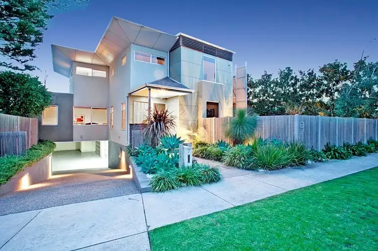7 Dalgetty Road, Beaumaris VIC 3193