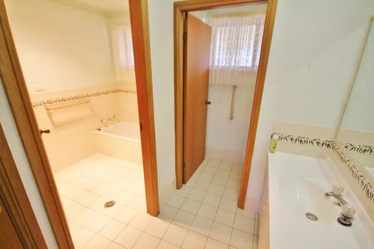 Seventh view of Homely unit listing, 4/161 Nasmyth Street, Young NSW 2594
