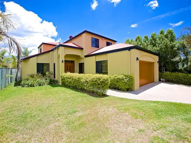 8 Ontario Court, Oxenford QLD 4210