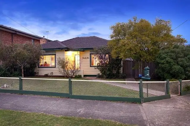 21 Carrington Road, Reservoir VIC 3073