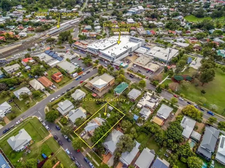 10 Davies Street, Oxley QLD 4075