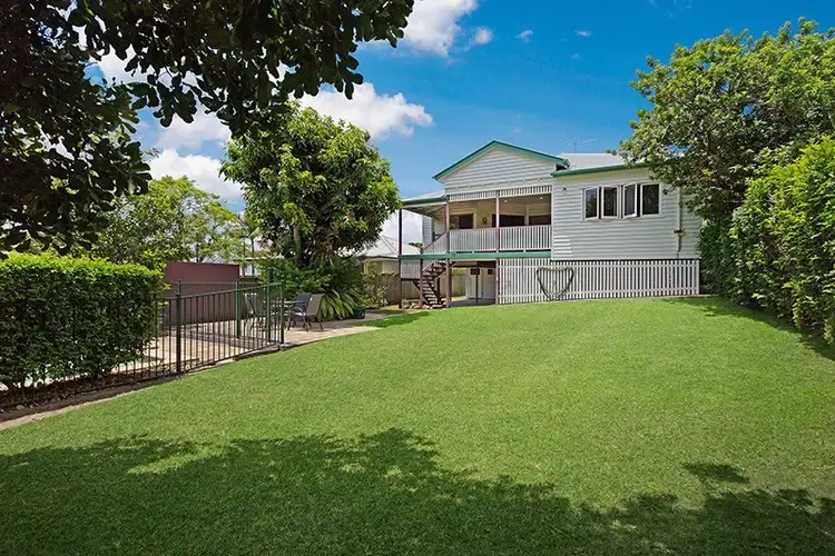26 Hethorn Street, Coorparoo QLD 4151