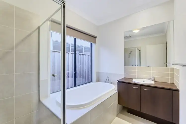 Seventh view of Homely house listing, 33 Evolve Esplanade, Wollert VIC 3750