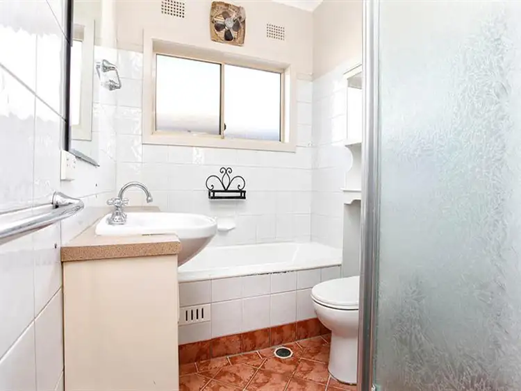 Sixth view of Homely house listing, 33 Reserve Street, Smithfield NSW 2164