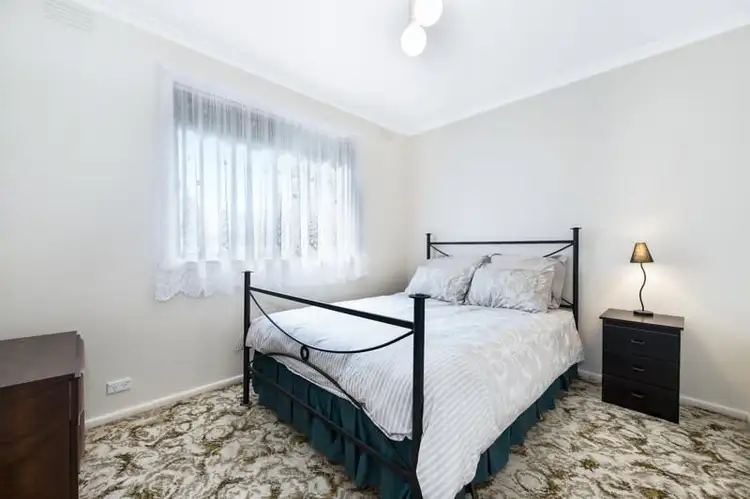 Seventh view of Homely house listing, 8 Lynette Court, Mulgrave VIC 3170