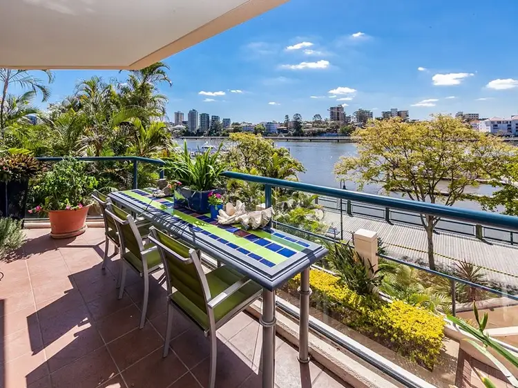 2 Goodwin Street, Kangaroo Point QLD 4169