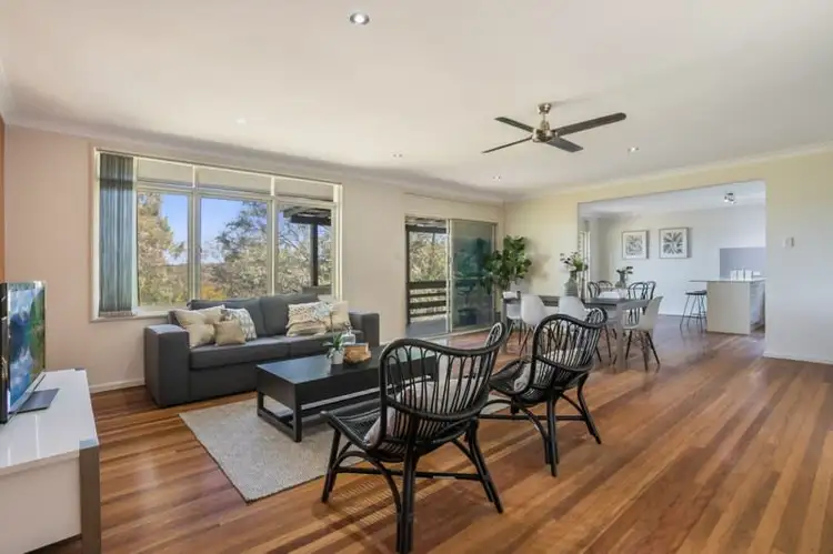 18 Pentlay Street, Kenmore QLD 4069