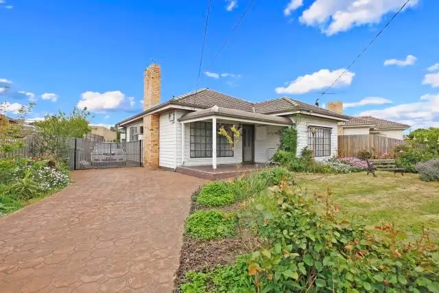 1 Dumbarton Street, Reservoir VIC 3073