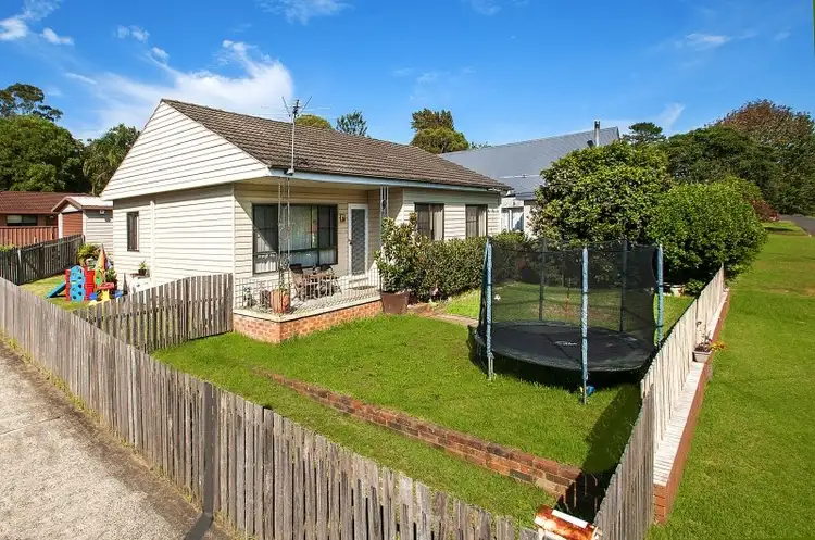 2a Robertson Street, Helensburgh NSW 2508