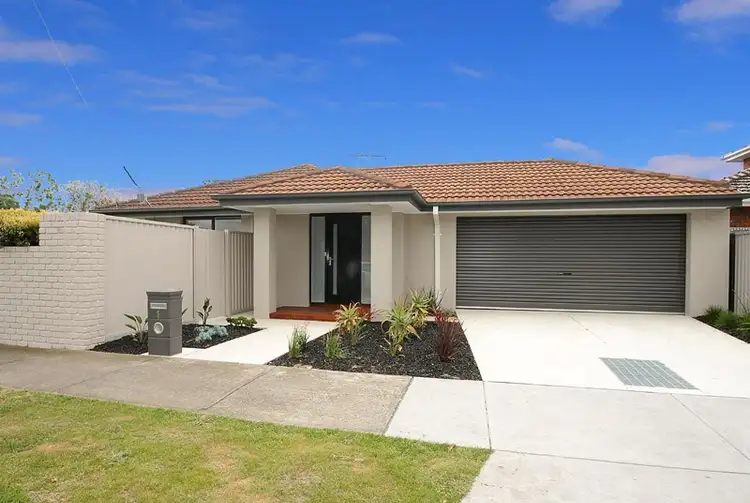 1 Sturdee Street, Chelsea VIC 3196
